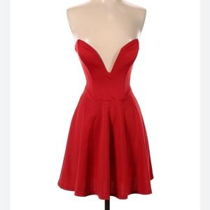 Tobi sweetheart v neck red dress